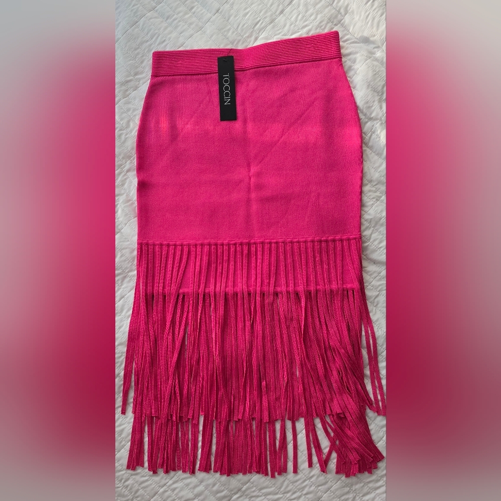 NWT!! Toccin Women’s Pink Fringe Knit Skirt Set - Picture 9 of 15